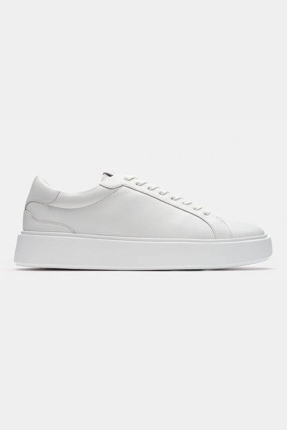 THE CLASSIC LEATHER TRAINER