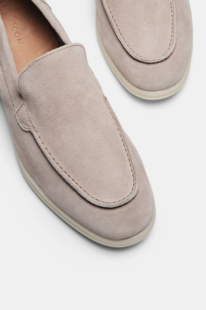THE CLASSIC LOW LOAFER