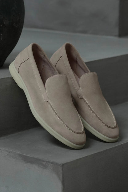 THE CLASSIC LOW LOAFER