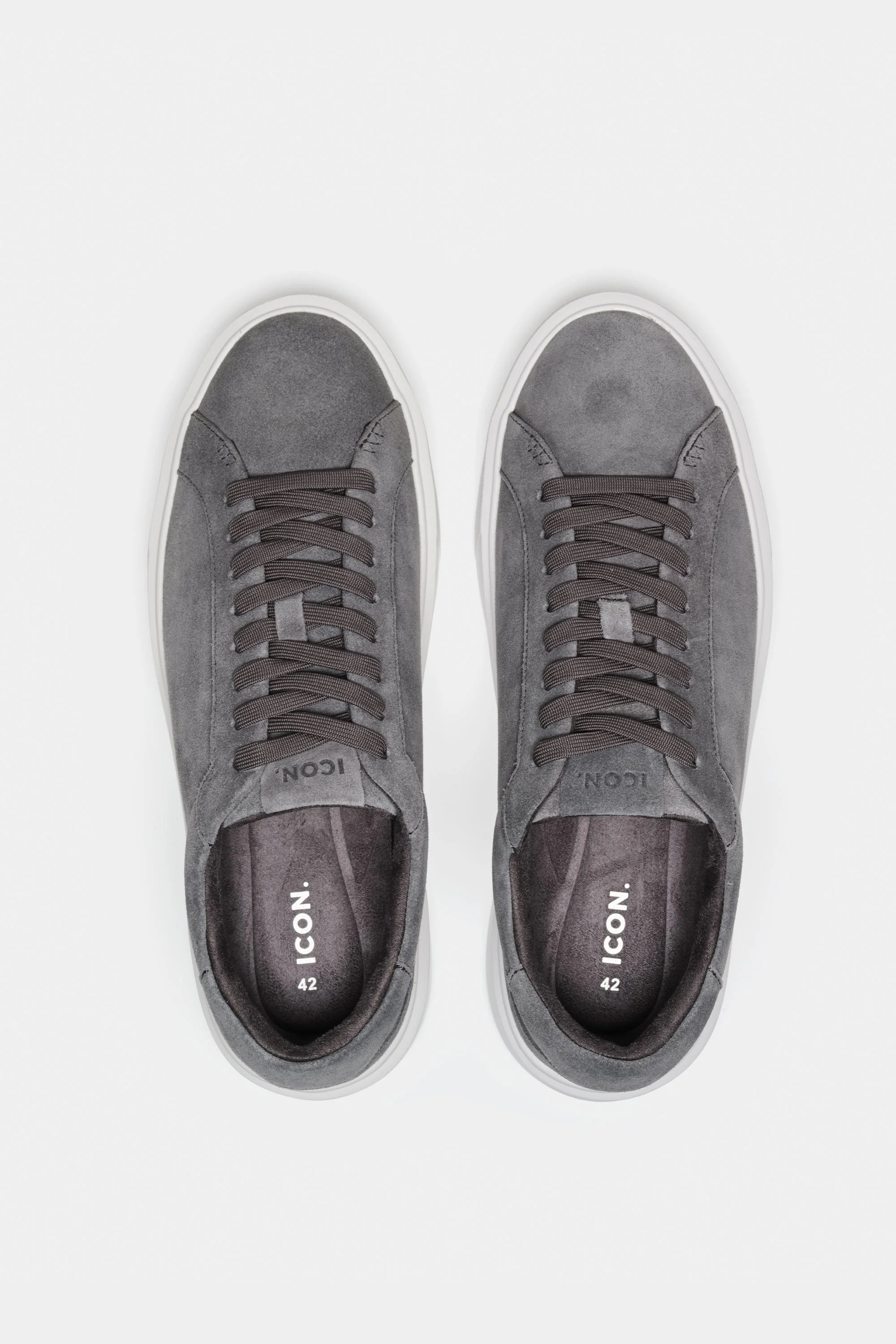 THE CLASSIC SUEDE TRAINER