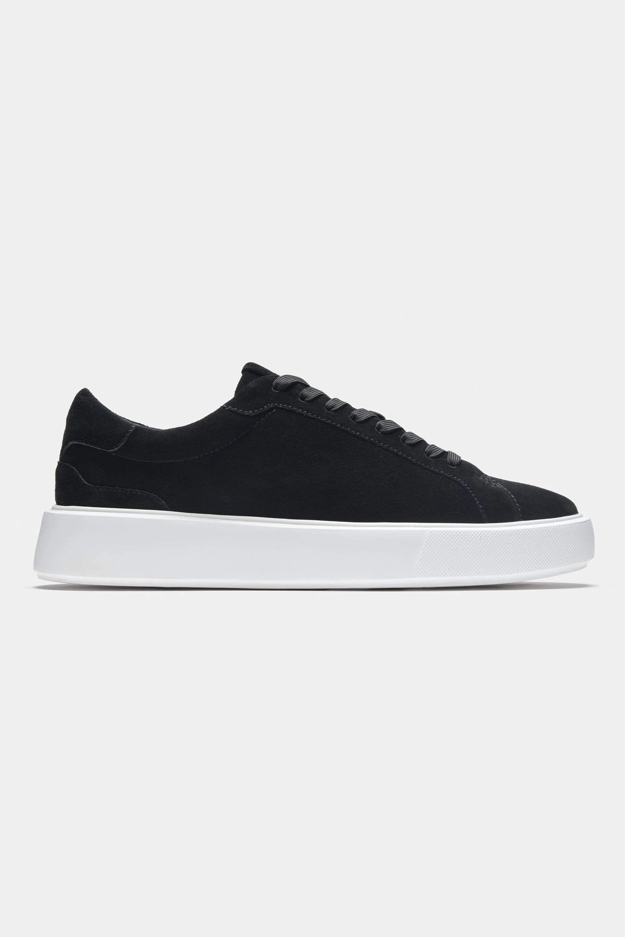THE CLASSIC SUEDE TRAINER